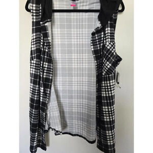 NXXL Black White top
